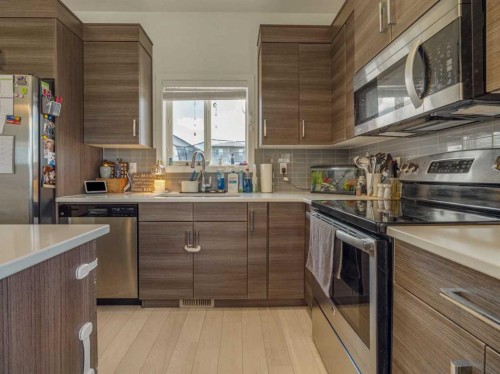 354 Mildred Dobbs Boulevard North, Lethbridge, AB 