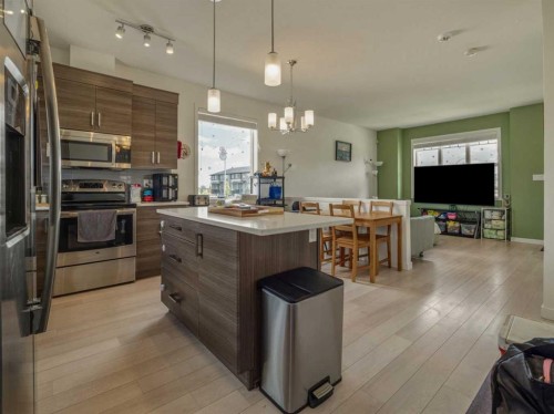 354 Mildred Dobbs Boulevard North, Lethbridge, AB 