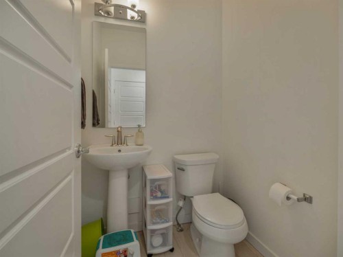 354 Mildred Dobbs Boulevard North, Lethbridge, AB 