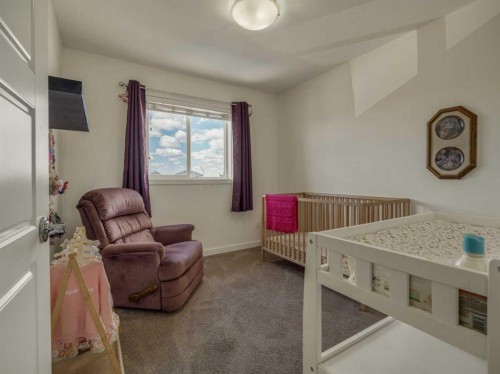 354 Mildred Dobbs Boulevard North, Lethbridge, AB 