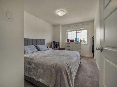 354 Mildred Dobbs Boulevard North, Lethbridge, AB 