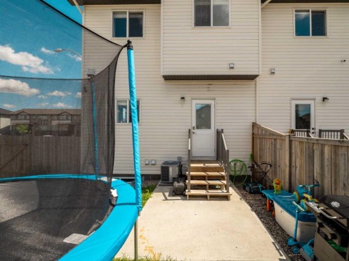 354 Mildred Dobbs Boulevard North, Lethbridge, AB 