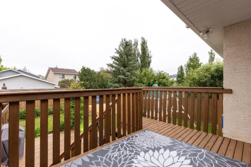 568 Heritage Boulevard West, Lethbridge, AB - Outdoor With Exterior