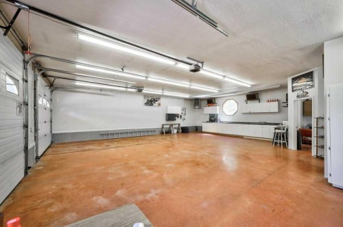 20541 25Th Avenue, Bellevue, AB - Indoor Photo Showing Garage