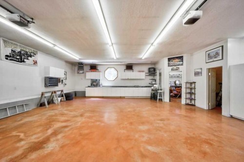 20541 25Th Avenue, Bellevue, AB - Indoor Photo Showing Other Room