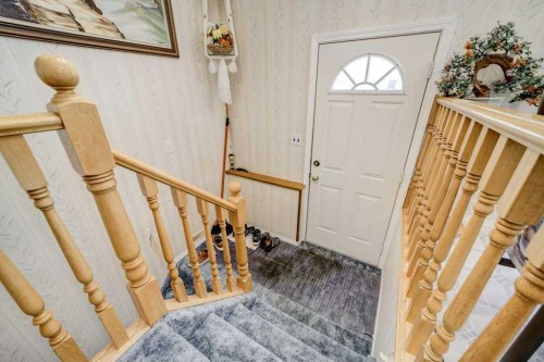 20541 25Th Avenue, Bellevue, AB - Indoor Photo Showing Other Room