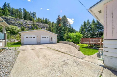 20541 25Th Avenue, Bellevue, AB - Outdoor