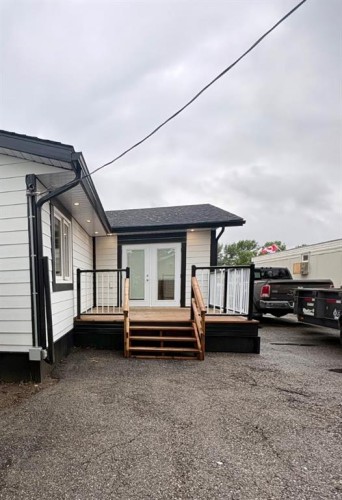 84-1712 23 Street, Coaldale, AB 