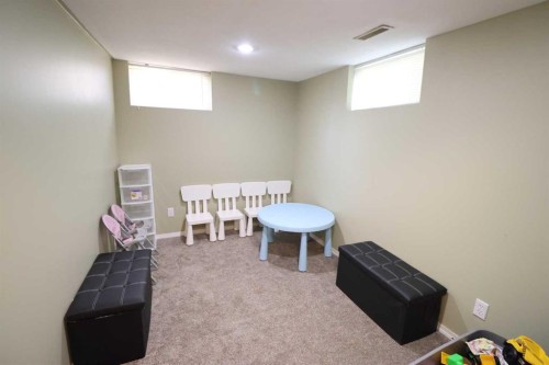 5319 45 Ave, Taber, AB - Indoor Photo Showing Basement