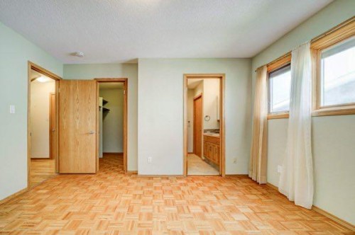 23 Niska Place West, Lethbridge, AB - Indoor Photo Showing Other Room
