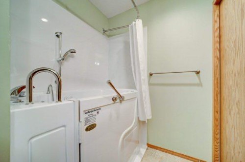 23 Niska Place West, Lethbridge, AB - Indoor Photo Showing Laundry Room