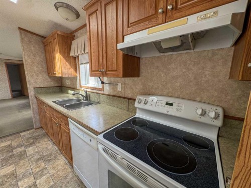 305 Rodeo Drive, Fort Macleod, AB 
