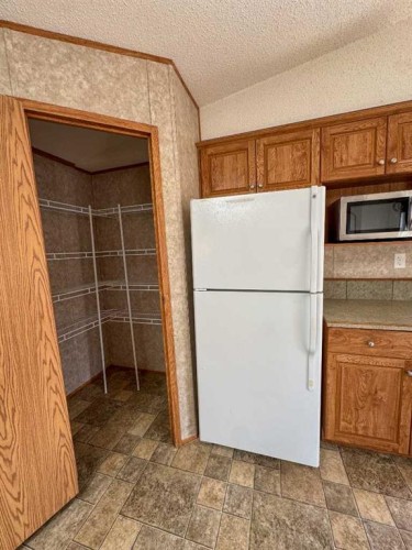305 Rodeo Drive, Fort Macleod, AB 
