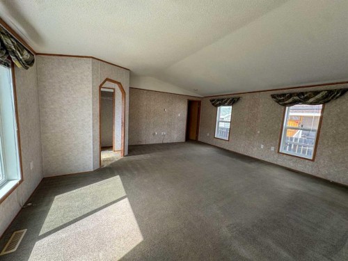 305 Rodeo Drive, Fort Macleod, AB 