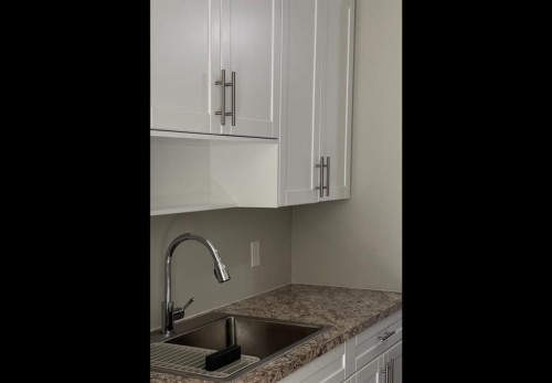209-75 Temple Boulevard West, Lethbridge, AB - Indoor Photo Showing Kitchen