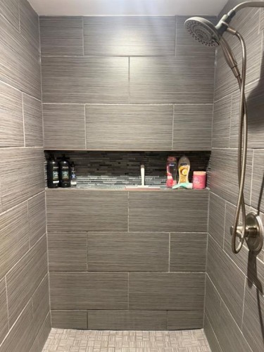 3733 21 Avenue South, Lethbridge, AB - Indoor Photo Showing Bathroom