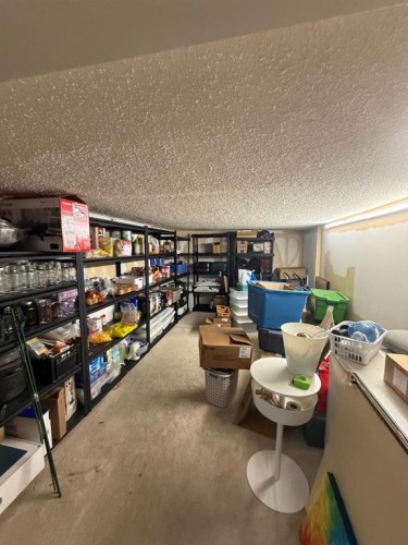 3733 21 Avenue South, Lethbridge, AB - Indoor