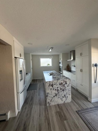 3733 21 Avenue South, Lethbridge, AB - Indoor