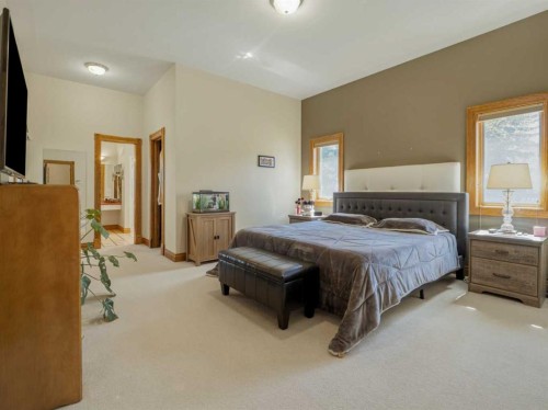 90013 212, Rural Lethbridge County, AB - Indoor Photo Showing Bedroom