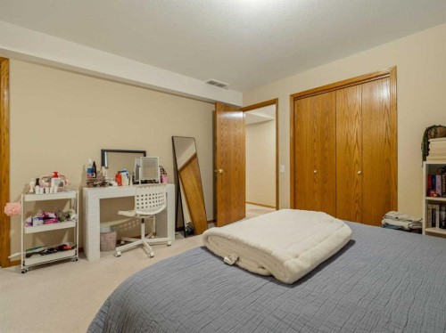 90013 212, Rural Lethbridge County, AB - Indoor Photo Showing Bedroom
