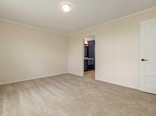2037 Sunflower Crescent, Coaldale, AB - Indoor Photo Showing Other Room