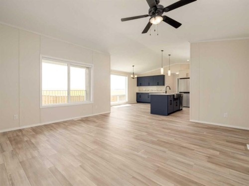 2037 Sunflower Crescent, Coaldale, AB - Indoor