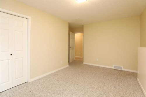 227 Rivermill Manor W, Lethbridge, AB 