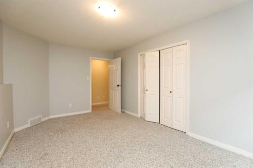227 Rivermill Manor W, Lethbridge, AB 
