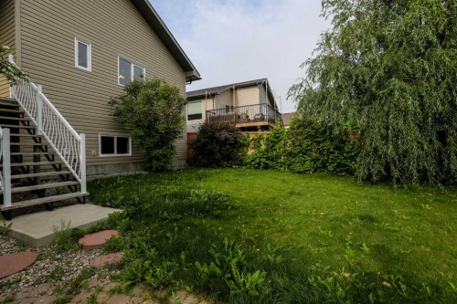227 Rivermill Manor W, Lethbridge, AB 