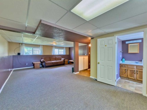 8534 21 Avenue, Coleman, AB - Indoor