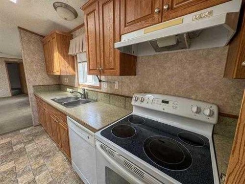 305 Rodeo Drive, Fort Macleod, AB 