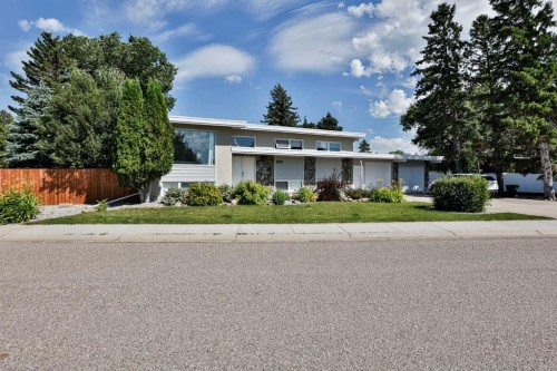 1019 Glacier Drive South, Lethbridge, AB - Outdoor