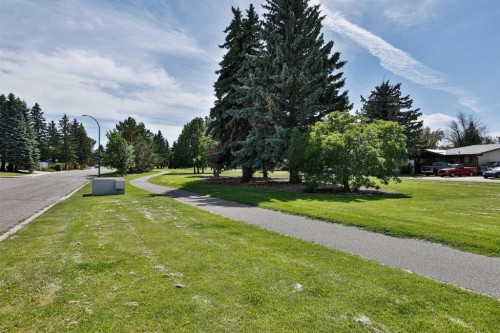 1019 Glacier Drive South, Lethbridge, AB - Outdoor