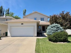 222 Heritage Circle WESTLethbridge, AB T1K 7H8