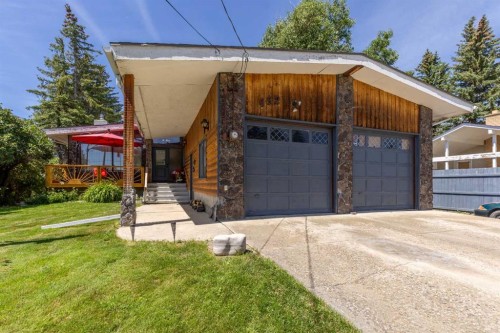 152S 100E  Raymond, AB T0K 2S0