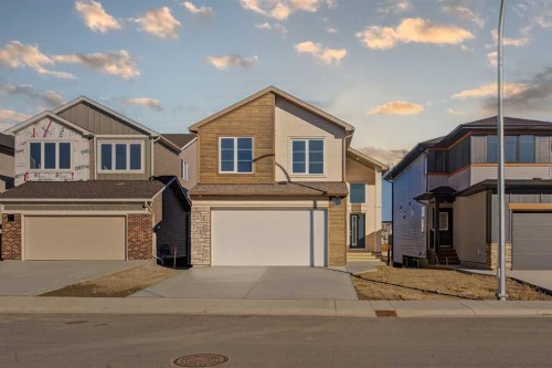 3121 44 Street SOUTH Lethbridge, AB T1K 8L1
