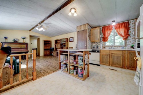 5670 16 Avenue, Coleman, AB - Indoor Photo Showing Kitchen