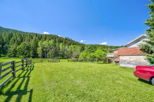 5670 16 Avenue, Coleman, AB - Outdoor