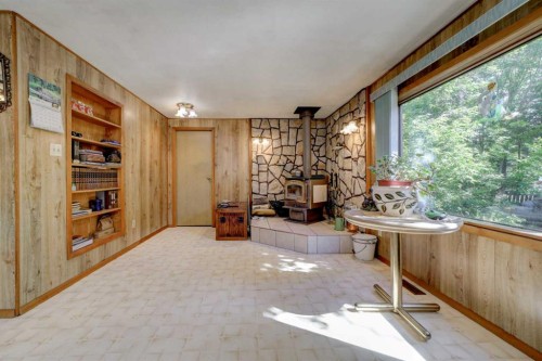 5670 16 Avenue, Coleman, AB - Indoor Photo Showing Other Room