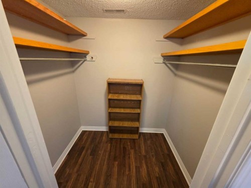 1-3514 20 Avenue South, Lethbridge, AB - Indoor With Storage