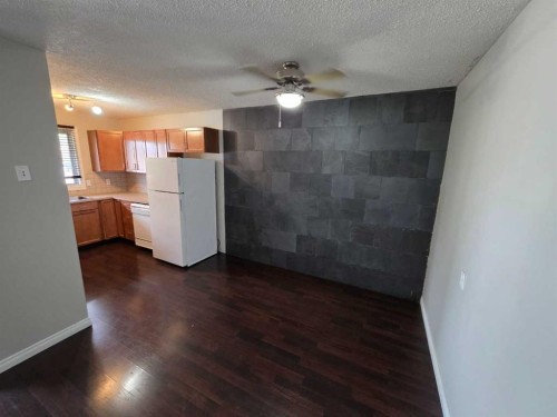 1-3514 20 Avenue South, Lethbridge, AB - Indoor Photo Showing Kitchen
