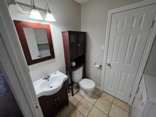 1-3514 20 Avenue South, Lethbridge, AB - Indoor Photo Showing Bathroom