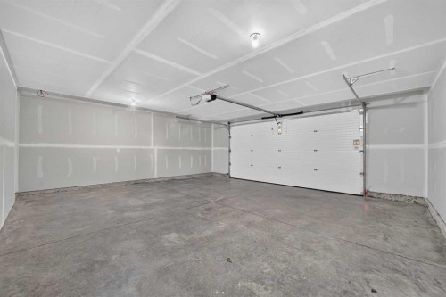 3101 44 Street South, Lethbridge, AB 