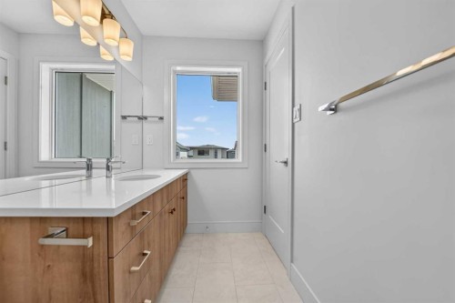 2526 44 Street South, Lethbridge, AB 