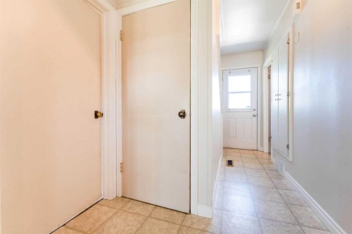 305 1 Avenue South, Coutts, AB 