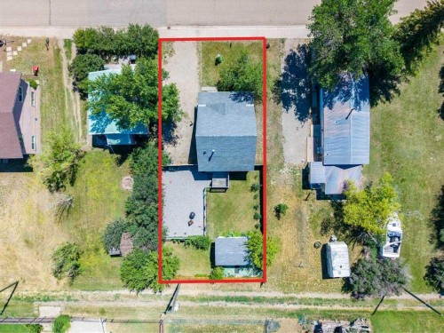 305 1 Avenue South, Coutts, AB 