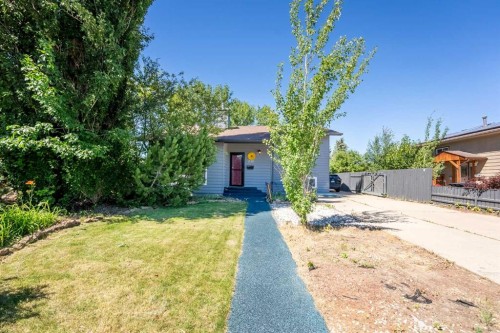 210 Ojibwa Place WEST Lethbridge, AB T1K 5K6
