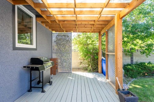 210 Ojibwa Place West, Lethbridge, AB - Outdoor With Deck Patio Veranda With Exterior