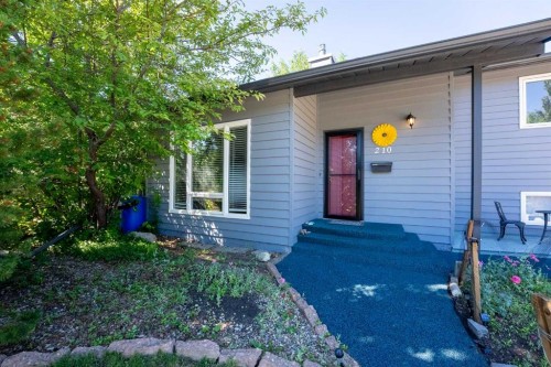 210 Ojibwa Place West, Lethbridge, AB - Outdoor