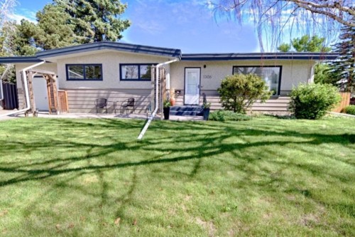 1306 29 Street SOUTH Lethbridge, AB T1K 2X3